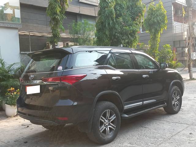 https://images10.gaadi.com/usedcar_image/4551723/original/processed_92a02529667fef1d21d905868cce6402.jpg?imwidth=6401