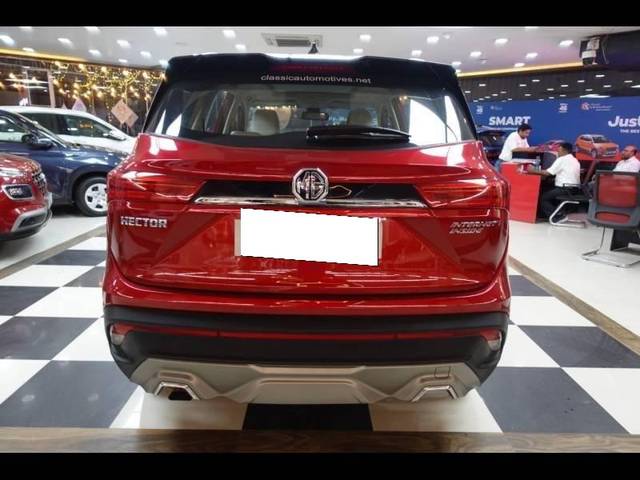 https://images10.gaadi.com/usedcar_image/4551739/original/processed_41beff05540bc423512f247df0c2513e.jpg?imwidth=6402