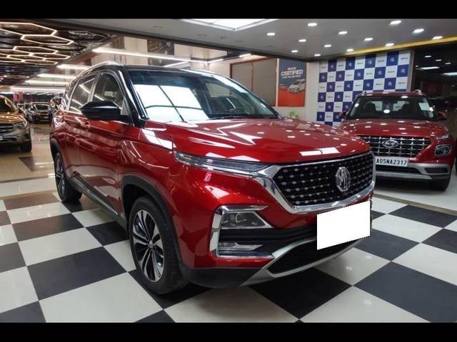 https://images10.gaadi.com/usedcar_image/4551739/original/processed_d2dcf76f90ad834093324cc8dd1b7343.jpg?imwidth=6400