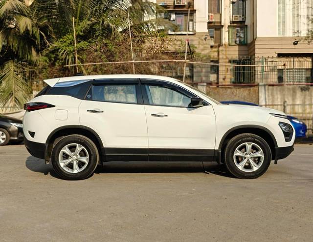 https://images10.gaadi.com/usedcar_image/4551744/original/processed_51639cb643e6cb3ba23b18abb4014678.jpg?imwidth=6401