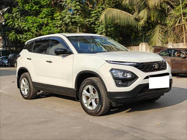 https://images10.gaadi.com/usedcar_image/4551744/original/processed_e817b2f7fe2b6c8cf09ab2af81bbfbeb.jpg?imwidth=6400