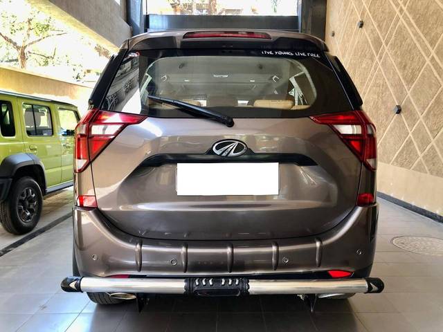 https://images10.gaadi.com/usedcar_image/4551746/original/processed_e632acd50a06193a8255bee33354ec40.jpg?imwidth=6402