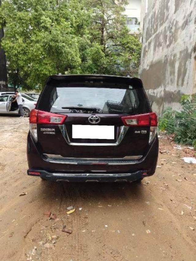 https://images10.gaadi.com/usedcar_image/4551750/original/processed_9f3eff59-a0c5-4dc9-93f4-1f9a18f332de.jpeg?imwidth=6401