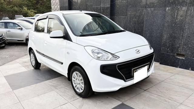 https://images10.gaadi.com/usedcar_image/4551754/original/processed_d2e4c4106a2d88e4e3fb4394a7d87cd4.jpg?imwidth=6400