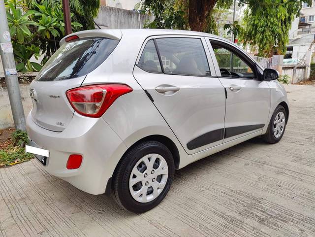 https://images10.gaadi.com/usedcar_image/4551756/original/processed_7a999f90f886c12f0cb80fb2775b6cd0.jpg?imwidth=6401