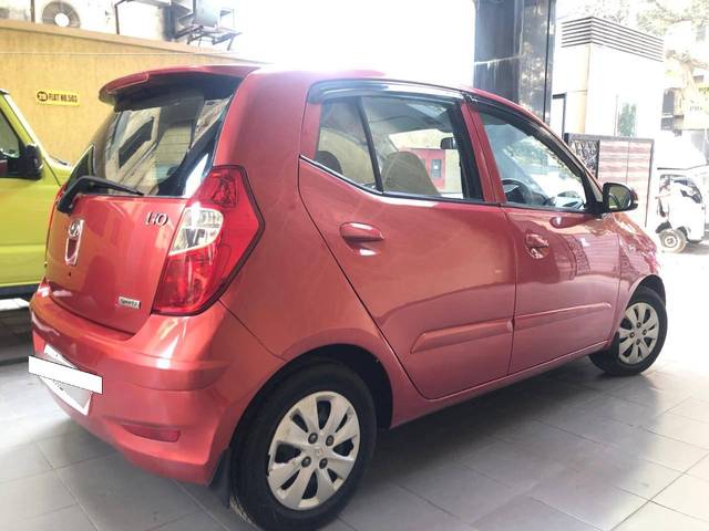 https://images10.gaadi.com/usedcar_image/4551763/original/processed_b9ba2387770afc2694ba47815708121f.jpg?imwidth=6401