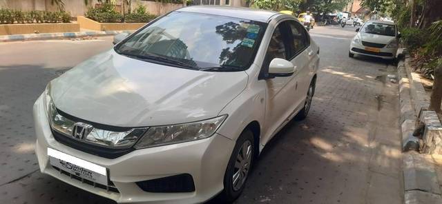 https://images10.gaadi.com/usedcar_image/4551804/original/processed_95d17baf787e284dd127c2cfbe048702.jpg?imwidth=6400