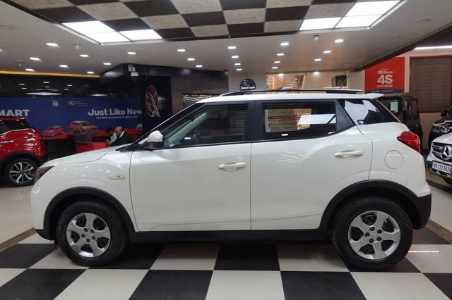 https://images10.gaadi.com/usedcar_image/4551809/original/processed_6831a081eba30a6b49a4387d2cd7d66c.jpg?imwidth=6402