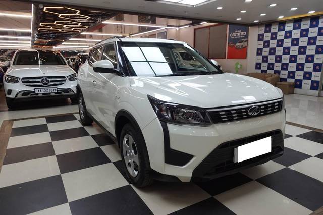 https://images10.gaadi.com/usedcar_image/4551809/original/processed_799e63d54751e2244a28d085a9588ee1.jpg?imwidth=6400