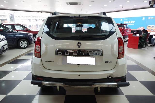 https://images10.gaadi.com/usedcar_image/4551814/original/processed_b0c914eea40cbcc28ebc3ae1626562f4.jpg?imwidth=6401
