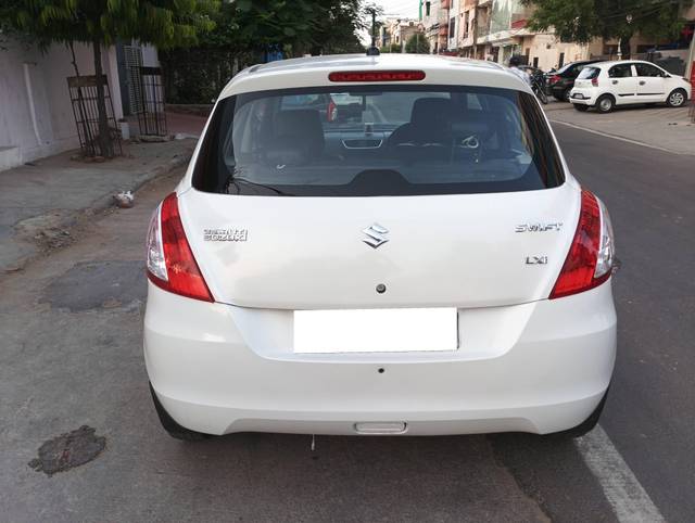 https://images10.gaadi.com/usedcar_image/4551839/original/processed_377f0707485addc53248e16162893cee.jpg?imwidth=6402