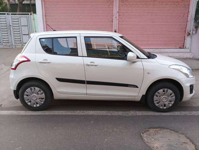 https://images10.gaadi.com/usedcar_image/4551839/original/processed_9a53061d123898365899b434df1a6392.jpg?imwidth=6401