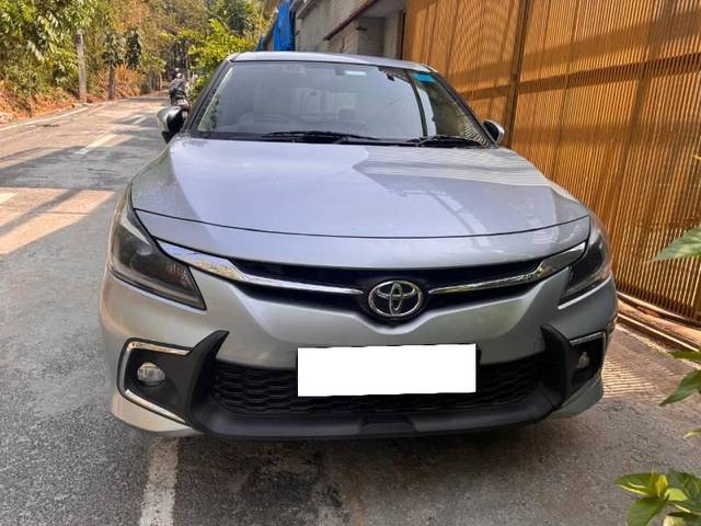 https://images10.gaadi.com/usedcar_image/4551844/original/processed_c7c41ff2-b8c7-497f-be87-71e7f45b7e8a.jpg?imwidth=6402