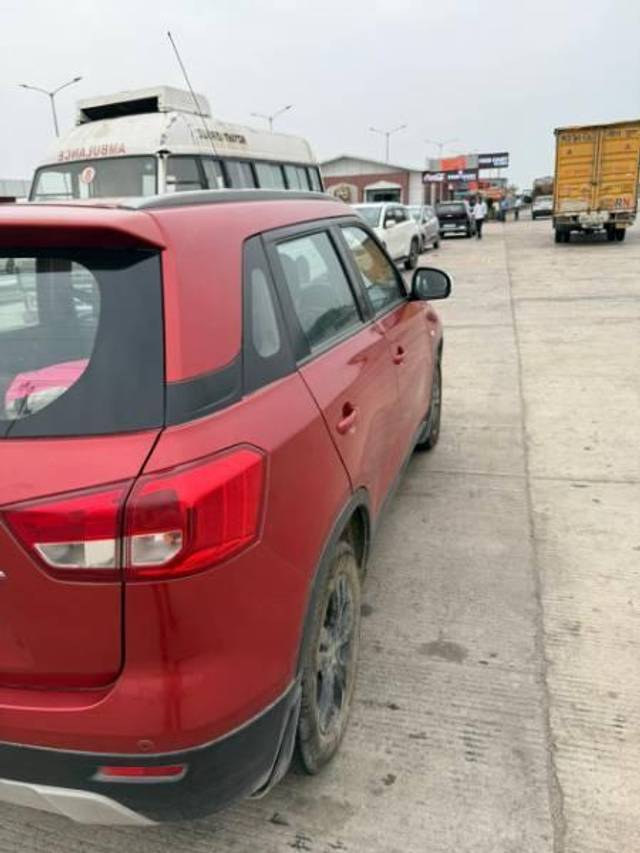https://images10.gaadi.com/usedcar_image/4551903/original/processed_e600bac5-38be-4c86-a705-63ceb987746b.jpg?imwidth=6401