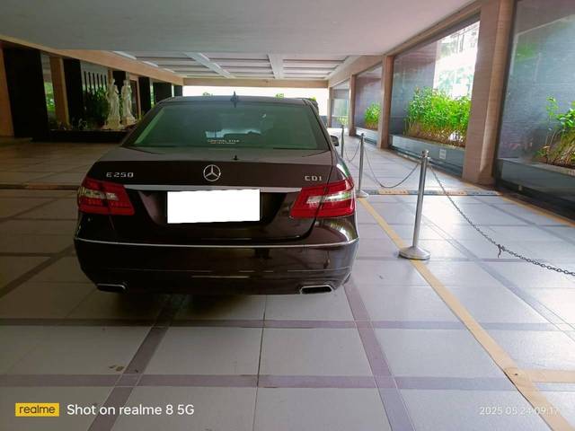 https://images10.gaadi.com/usedcar_image/4551919/original/processed_3a28f6b18bc3ed19c7c54f858745cc12.jpg?imwidth=6401