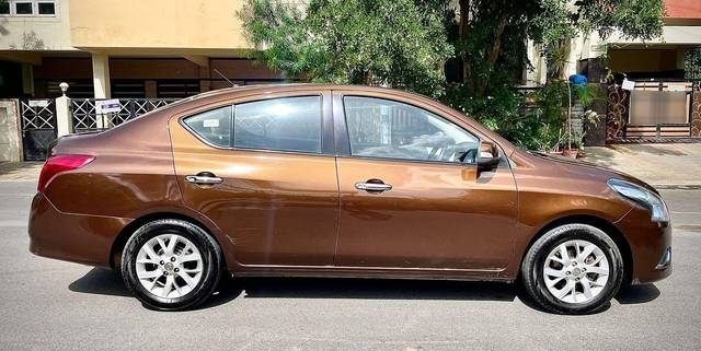 https://images10.gaadi.com/usedcar_image/4551933/original/processed_12c981b79bcc992233a69769e3defaac.jpg?imwidth=6401