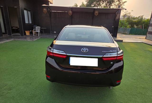 https://images10.gaadi.com/usedcar_image/4551934/original/processed_4f95dcbb-cfd6-418c-abdd-2806e29ae9be.jpg?imwidth=6402