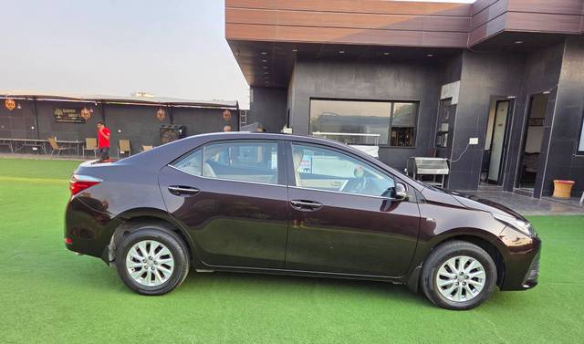 https://images10.gaadi.com/usedcar_image/4551934/original/processed_5efccf58-33ee-45eb-bf67-c5a0137c87df.jpg?imwidth=6401