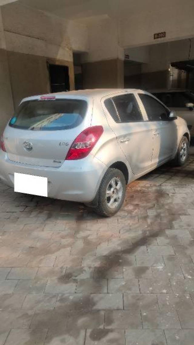 https://images10.gaadi.com/usedcar_image/4551944/original/processed_b90f9d7b-c53c-4a42-ae80-9c859d7c0725.jpg?imwidth=6401