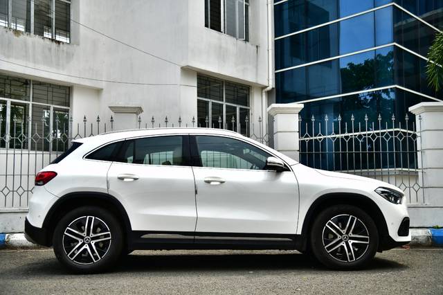 https://images10.gaadi.com/usedcar_image/4551967/original/65a894403a5d435411ad1d37226e99e3.jpg?imwidth=6401
