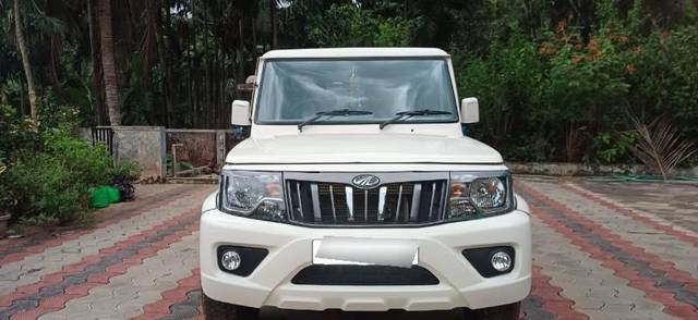 https://images10.gaadi.com/usedcar_image/4551968/original/processed_d1119cd0-b38c-441e-827c-1833e5d1e88d.jpg?imwidth=6401