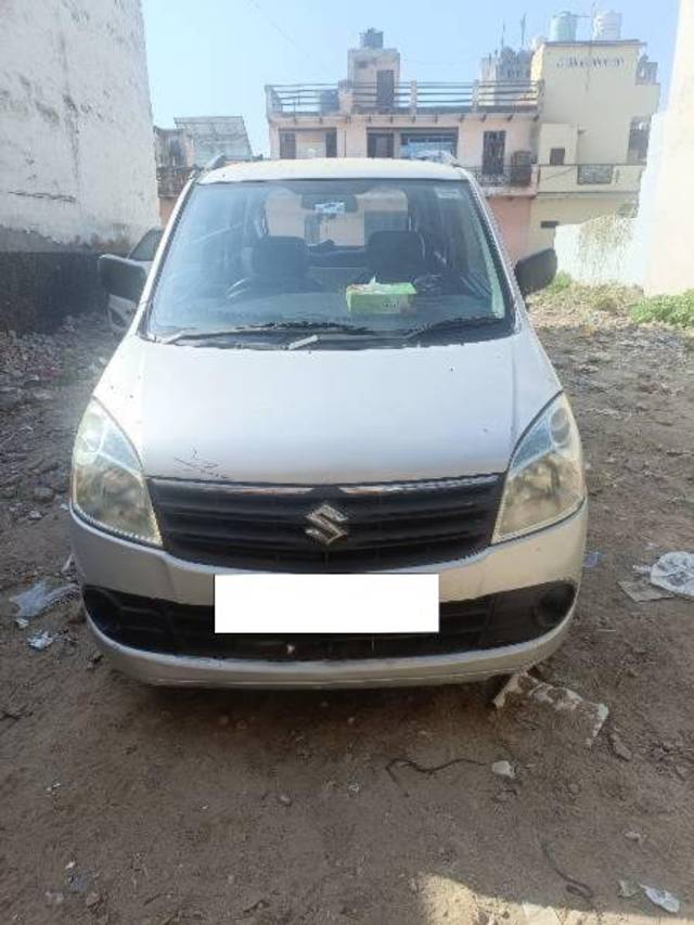 https://images10.gaadi.com/usedcar_image/4552018/original/processed_d62f61ef-9f86-4553-bbe0-be88af11c68b.jpg?imwidth=6400