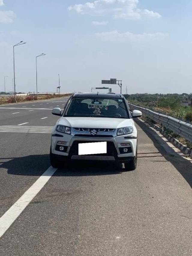 https://images10.gaadi.com/usedcar_image/4552025/original/processed_0eb2daad-96d3-4309-bd0c-58916d478401.jpeg?imwidth=6400