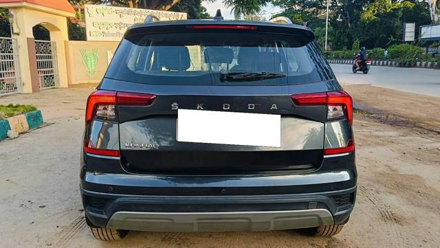 https://images10.gaadi.com/usedcar_image/4552027/original/processed_b918eefec78b7c95bd7dfa84a2b83079.jpg?imwidth=6401