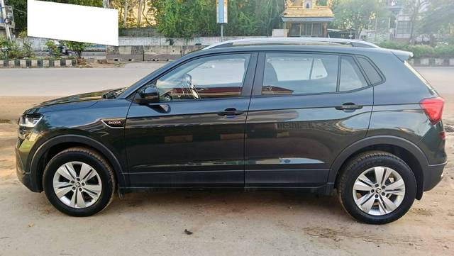 https://images10.gaadi.com/usedcar_image/4552027/original/processed_e1f2c8a3ed27d9c549e9491bc337dded.jpg?imwidth=6402
