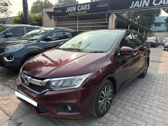 https://images10.gaadi.com/usedcar_image/4552039/original/processed_3f3ae3dd9f446260dc54adb67a0304ae.jpg?imwidth=6400