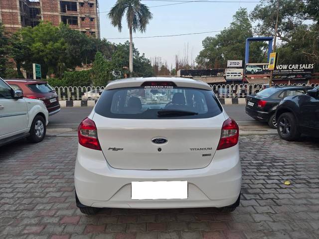 https://images10.gaadi.com/usedcar_image/4552042/original/processed_152ac376d44a31f04c5e2e4c55529a6c.jpg?imwidth=6401