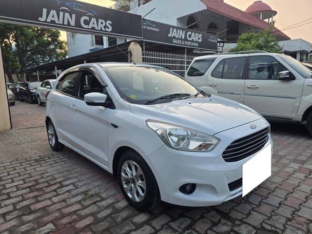 https://images10.gaadi.com/usedcar_image/4552042/original/processed_70aba2b4436688d02f435632d946cde1.jpg?imwidth=6400