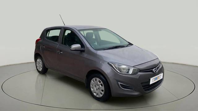 https://images10.gaadi.com/usedcar_image/4552055/original/4cc85b354df83c2736ad8c0fab21025f.jpg?imwidth=6400