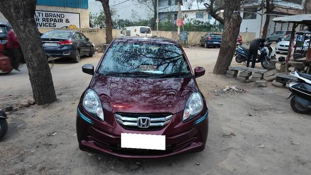 https://images10.gaadi.com/usedcar_image/4552062/original/processed_091437d0-091e-4ee6-946e-f8c2c5c08ac3.jpg?imwidth=6400
