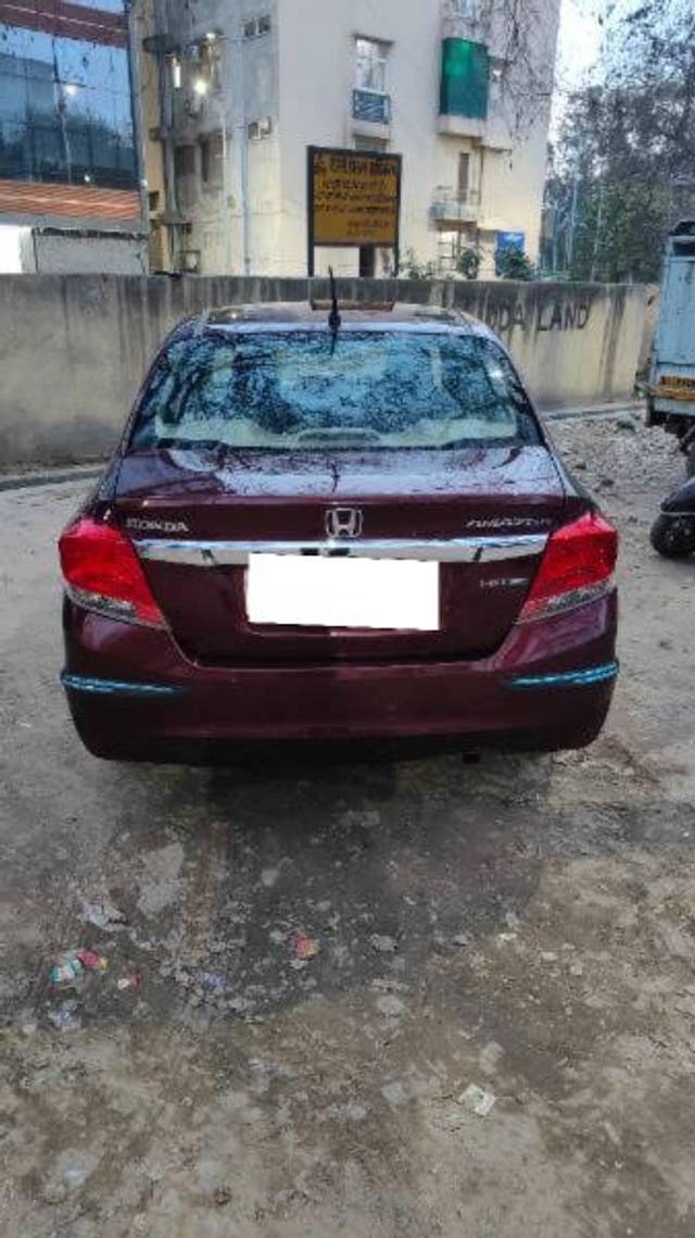 https://images10.gaadi.com/usedcar_image/4552062/original/processed_0a61f43e-f845-499d-9aa8-26d87688587d.jpg?imwidth=6401