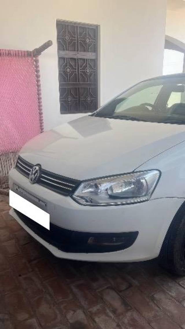 https://images10.gaadi.com/usedcar_image/4552070/original/processed_cba7802e-56f5-4ee3-a4d3-1f2bf7d01a4d.jpeg?imwidth=6402