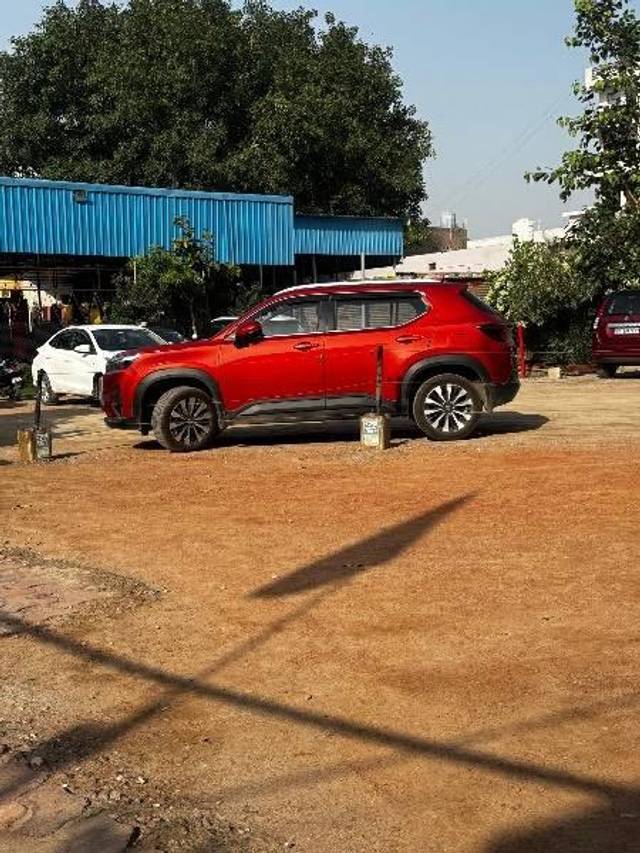 https://images10.gaadi.com/usedcar_image/4552079/original/processed_c656ce01-b848-4ef4-a5c9-ef1a87b60f6e.jpeg?imwidth=6400