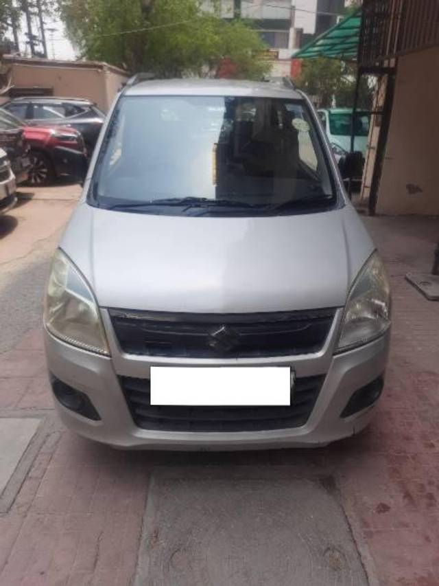 https://images10.gaadi.com/usedcar_image/4552120/original/processed_b1cab5e1-0728-48cc-a58b-6fb6358b5fe3.jpg?imwidth=6400
