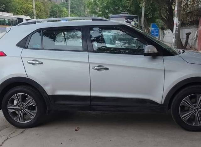https://images10.gaadi.com/usedcar_image/4552219/original/processed_a2a0cfd63c3132dd9f41cd9f235c5aa6.jpg?imwidth=6401