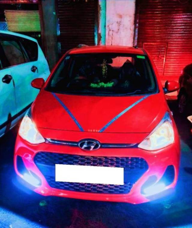 https://images10.gaadi.com/usedcar_image/4552223/original/processed_d450f383-9352-4665-95fb-56c12d2f448b.jpg?imwidth=6400