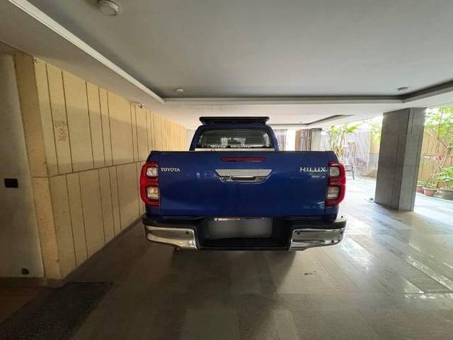 https://images10.gaadi.com/usedcar_image/4552234/original/processed_2089fce7-fc7c-4b48-a58f-933315233c37.jpeg?imwidth=6402