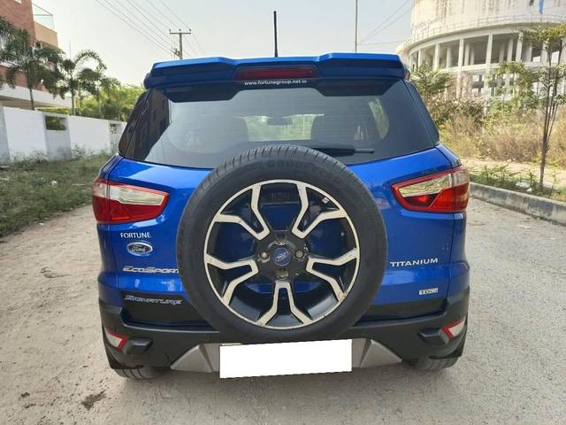 https://images10.gaadi.com/usedcar_image/4552239/original/processed_07ac4cbc76ebb4cd3616908bce8cfb0c.jpg?imwidth=6402