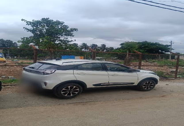 https://images10.gaadi.com/usedcar_image/4552240/original/39b5a909-e215-46ce-b21e-3c654b1852e9.?imwidth=6402
