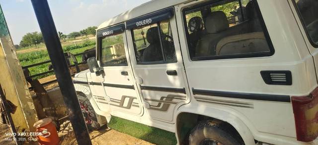 https://images10.gaadi.com/usedcar_image/4552264/original/processed_875083cf-b208-4e12-b9e4-1f47ff93ddcd.jpg?imwidth=6400