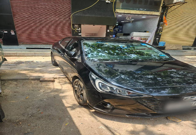 https://images10.gaadi.com/usedcar_image/4552273/original/91a69e6e-d7f4-409a-b494-aaeaeae4f87d.?imwidth=6402