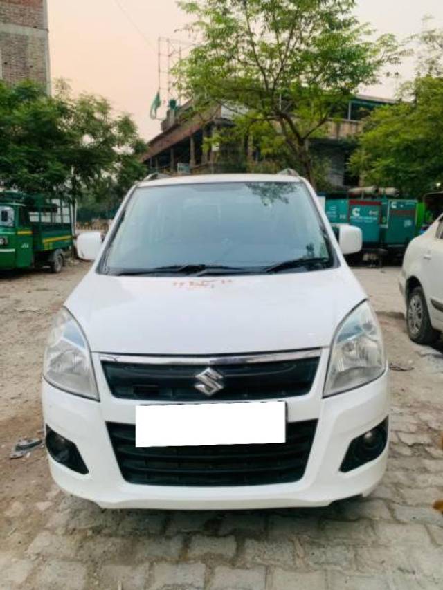 https://images10.gaadi.com/usedcar_image/4552297/original/processed_e305e3d7-a517-4ead-a004-417b0a6a792c.jpg?imwidth=6400