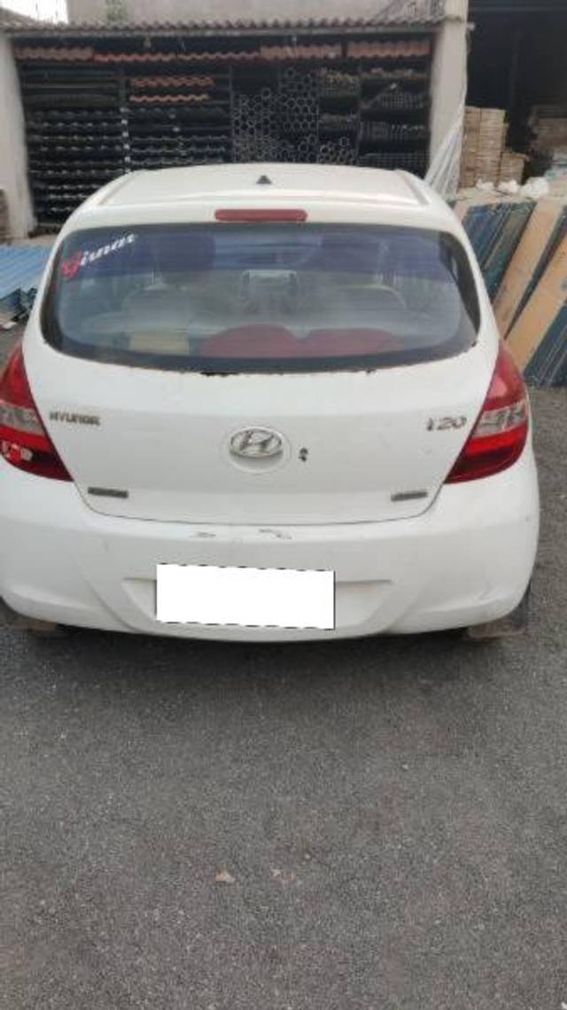 https://images10.gaadi.com/usedcar_image/4552308/original/processed_f8e5ae97-18cc-4021-a618-56af1a8c1bbe.jpeg?imwidth=6401