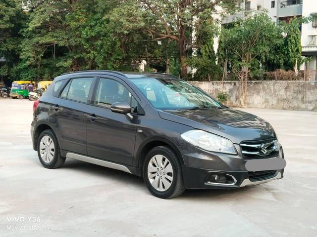 https://images10.gaadi.com/usedcar_image/4552315/original/processed_6fb82fd898f42f00f8daf319da9aa356.jpg?imwidth=6402