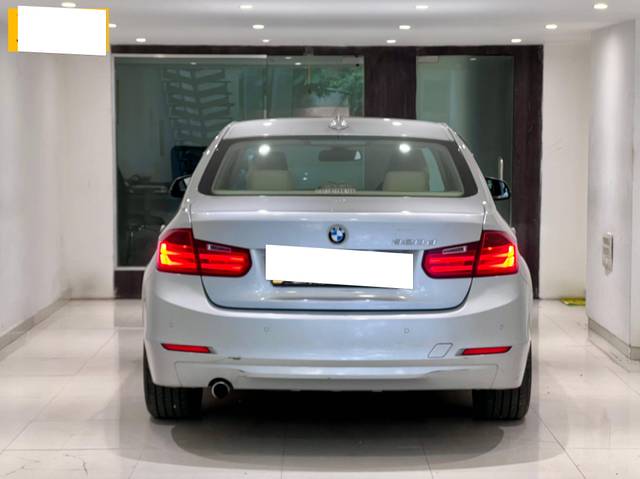 https://images10.gaadi.com/usedcar_image/4552318/original/processed_0235de0d-87da-43a1-9057-9e6b16fbfe5c.jpg?imwidth=6401