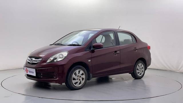 https://images10.gaadi.com/usedcar_image/4552376/original/aaea0090029b84639136d776f2b1080d.JPG?imwidth=6400